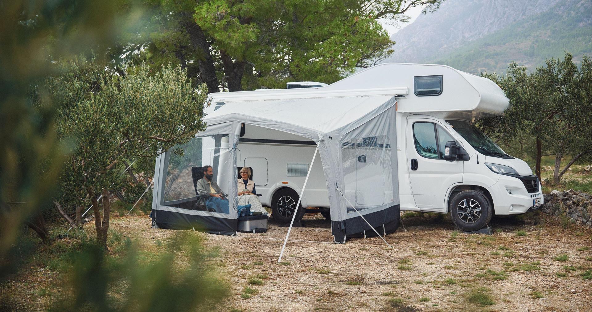 INFLATABLE AWNING TENT